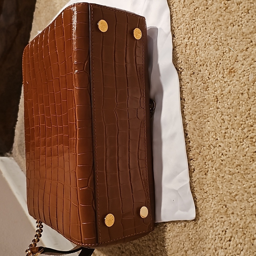 New. MK SATCHEL - Picture 9 of 16